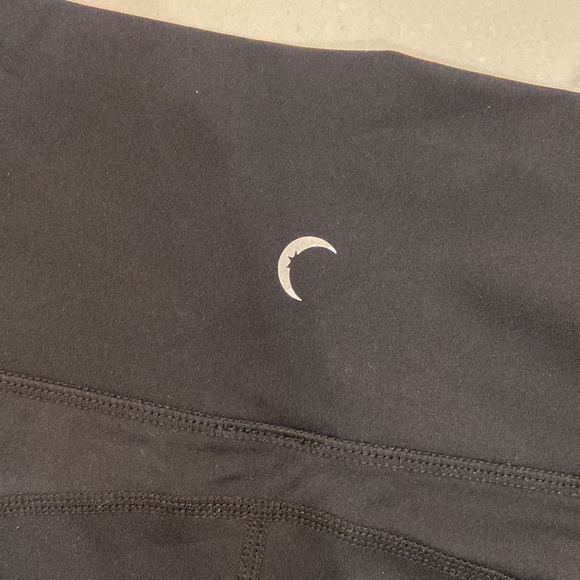 ZYIA BRILLIANT HI-RISE 7/8 Black Momentum Moto Textured Ribbed Leggings 6-8 Med - Picture 6 of 9